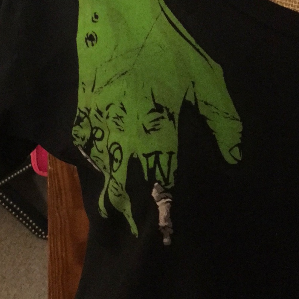 Iron Fist Zombie hands tee - Picture 2 of 9